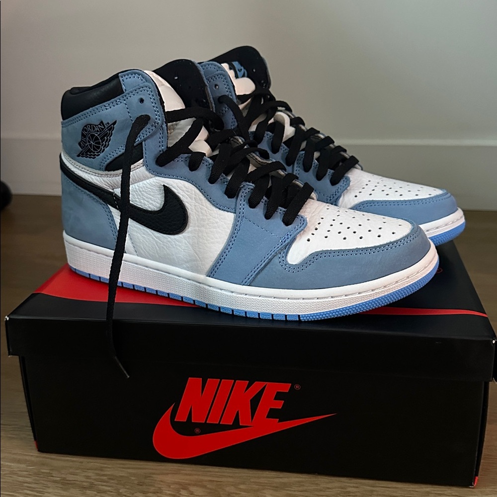 Jordan 1 Retro High White University Blue/Black